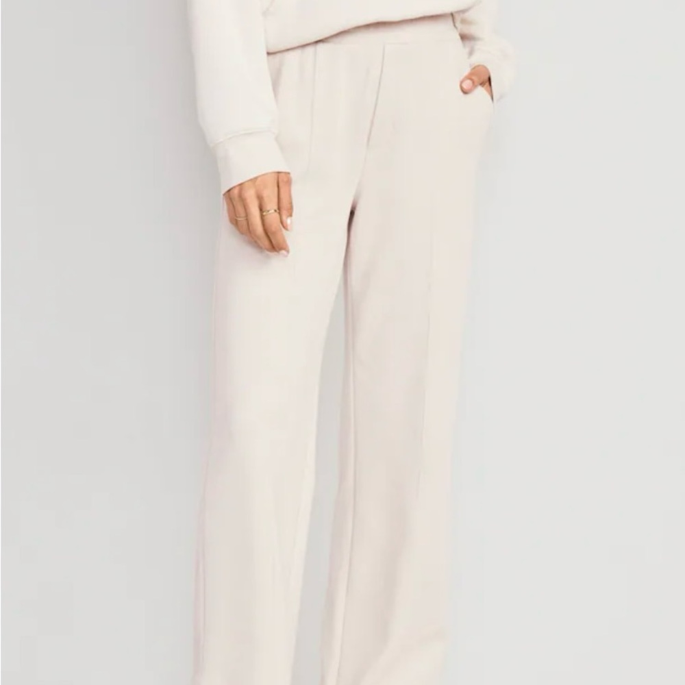 Old Navy High-Waisted Dynamic Fleece Wide-Leg Trouser Pants for Women